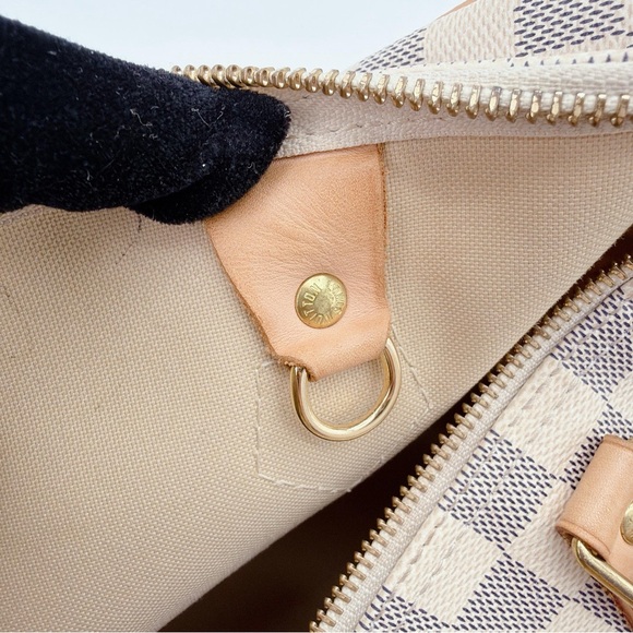 Pre-owned Louis Vuitton canvas Crossbody Bags
Damier Azur Speedy 30(MB1172) - Picture 4 of 11